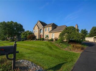 503 Magnolia Ln, Nazareth, PA 18064