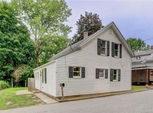 3 Bay St, Sprague, CT 06330