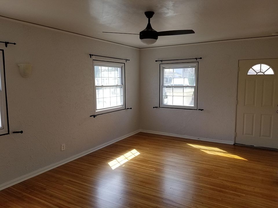 1st image of 233 1/2 Pomona Ave