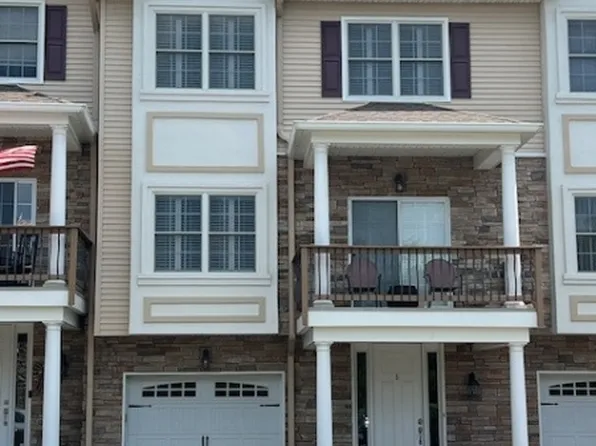 5 Halina Ln, Butler Boro, NJ 07405