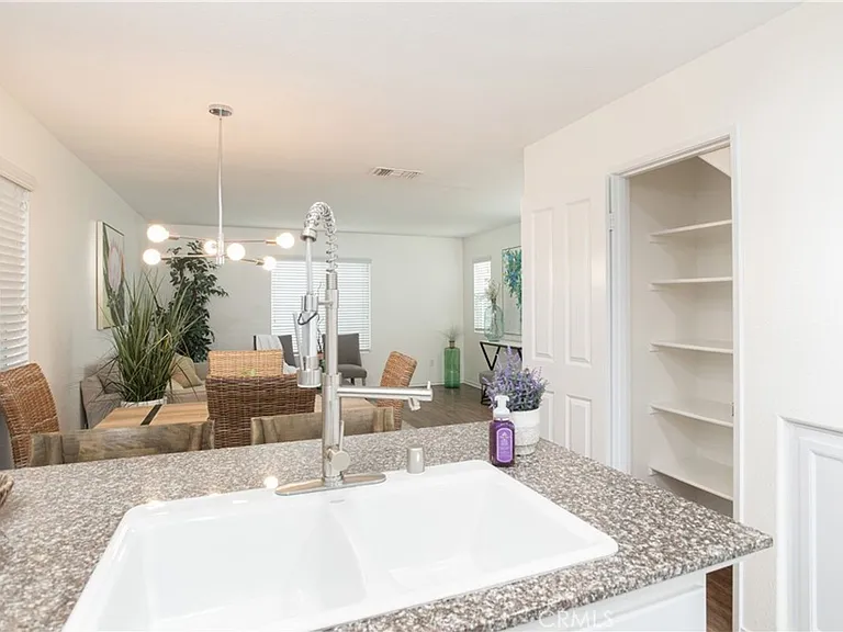 1425 Crown Cir — Photo 29