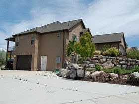 3rd image of 923 E Oak Creek Dr