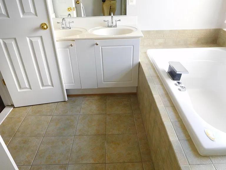 1941 Fieldstone Way — Photo 23