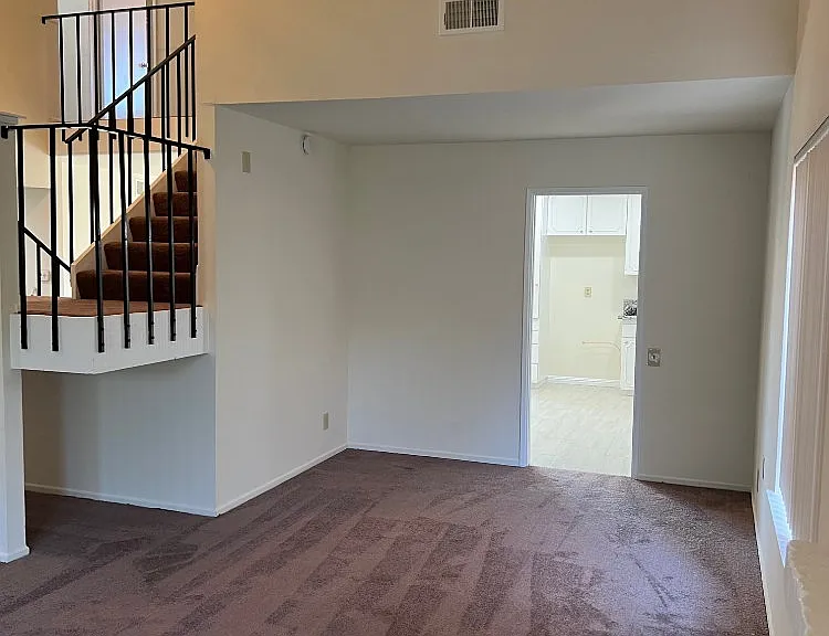 4918 E Glenview Ave — Photo 5