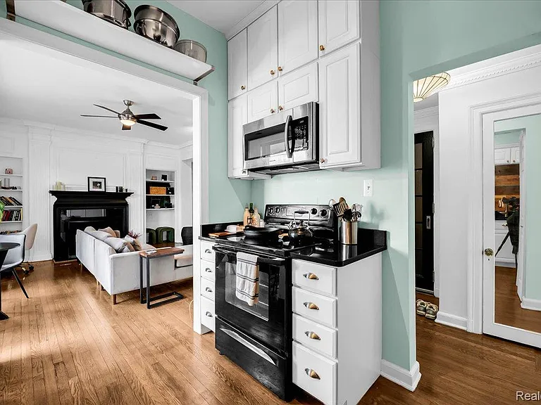 2900 E Jefferson Ave #D201 — Photo 12