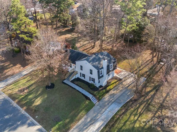 700 Braxfield Dr, Charlotte, NC 28217