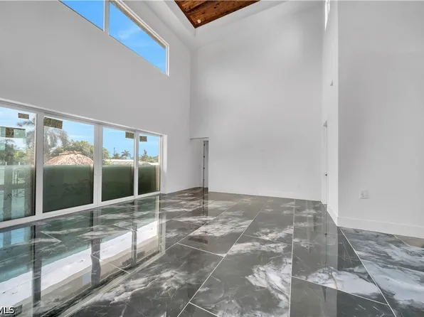 1732 Cascade Way N, Fort Myers, FL 33901