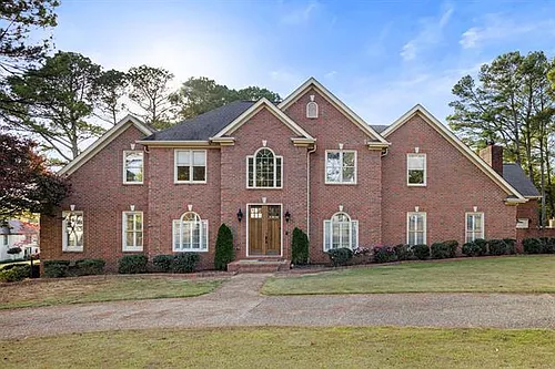 1658 Country Club Dr Photo 1