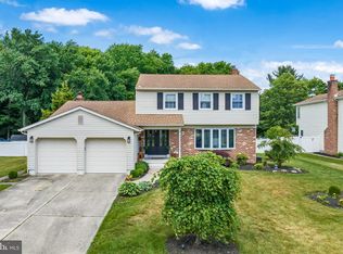 17 Kirkdale Dr, Marlton, NJ 08053