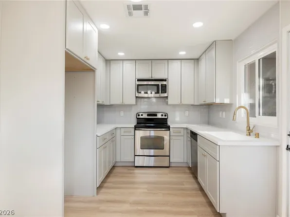 223 W Basic Rd, Henderson, NV 89015
