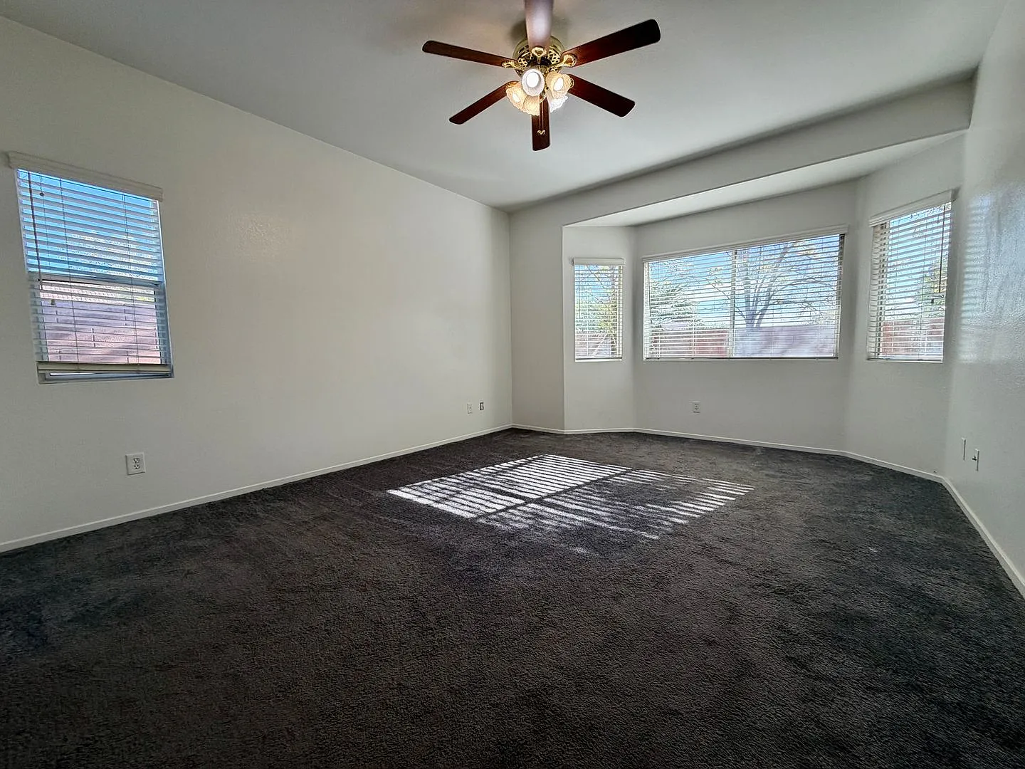 Cute NLV single storyhome near parks — Photo 4