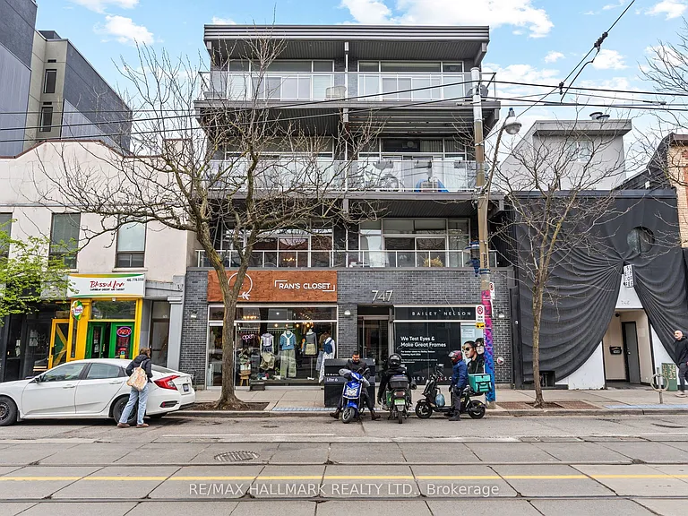 747 Queen St E #202 — Photo 23