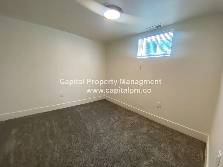 915 E Crandall Ave — Photo 15