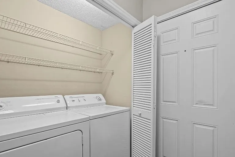 4210 Wilshire Blvd #D204 — Photo 7
