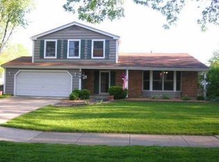 604 Ticonderoga Ln, Naperville, IL