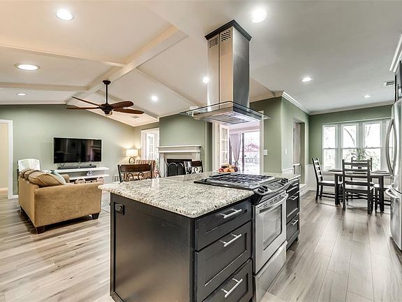 5th image of 3376 Shady Hollow Cir