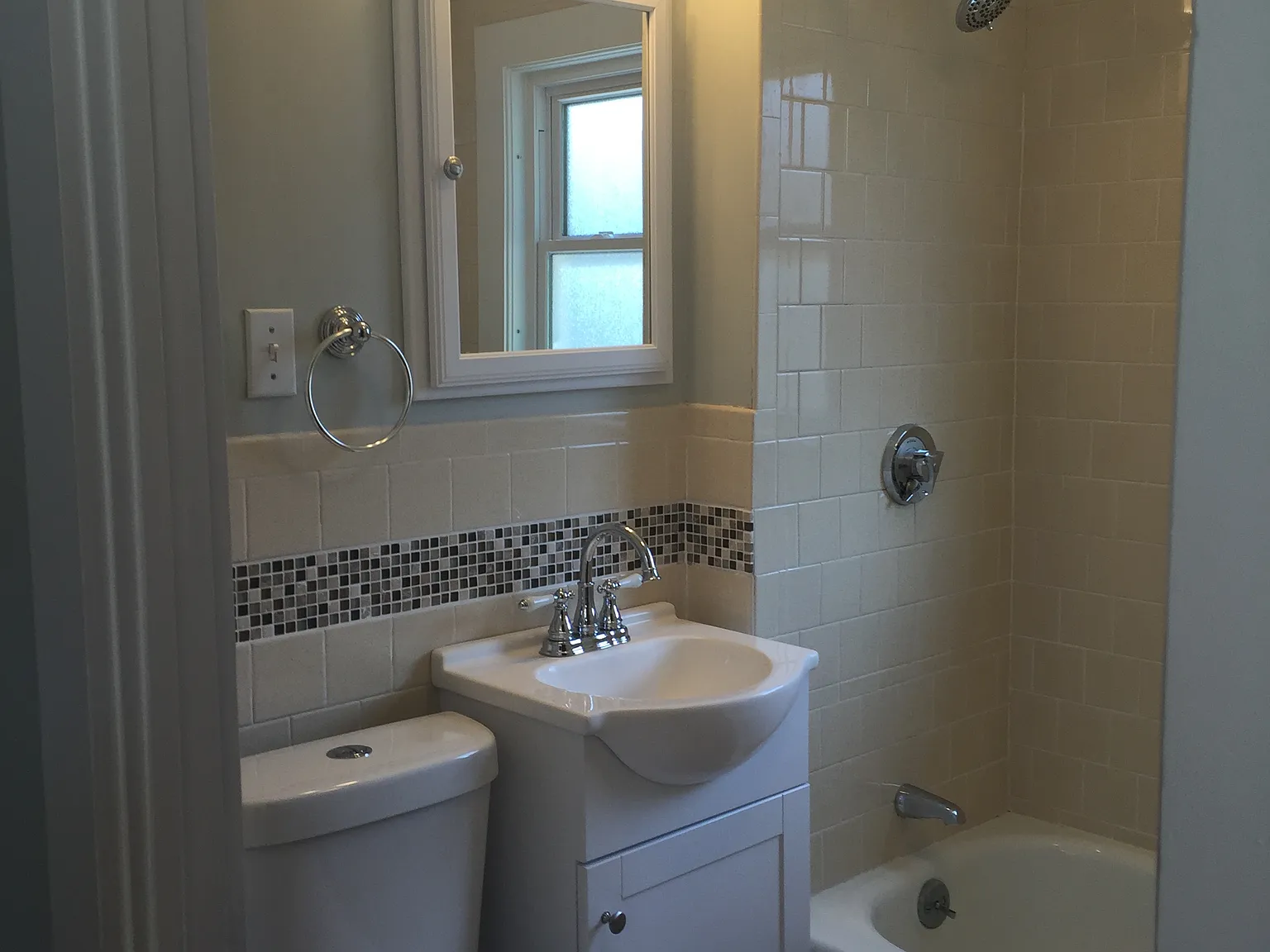 2 bed, 1100 sqft, $2,600 — Photo 4