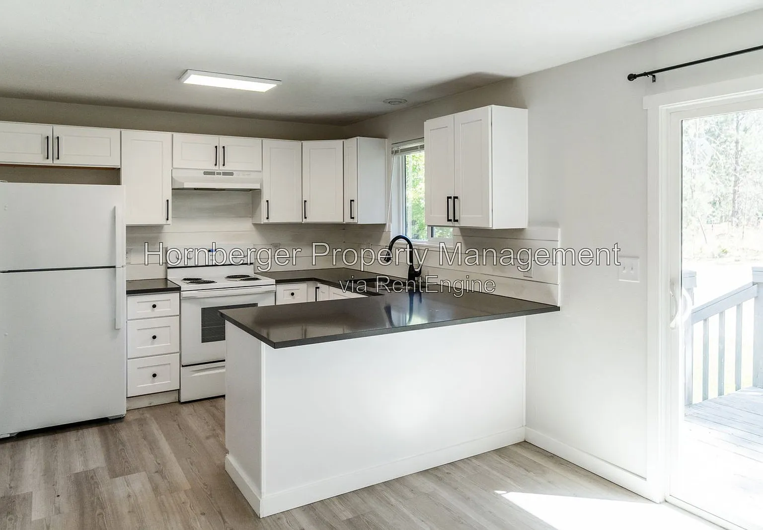 3 bed, 2.0 bath, 1550 sqft, $2,095 — Photo 3