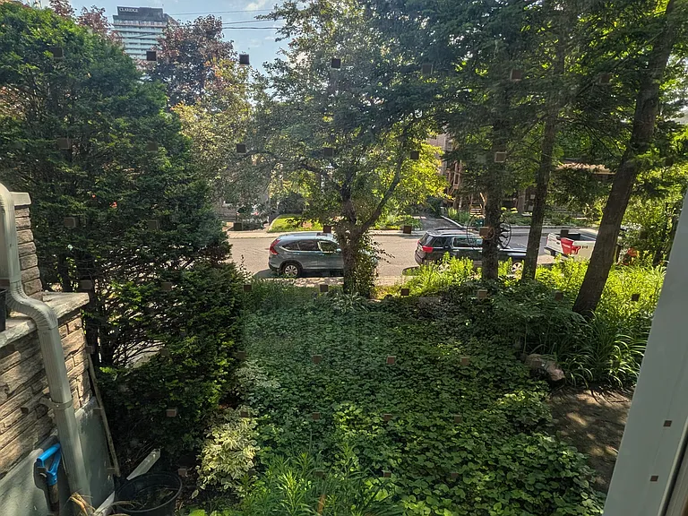 44 Spadina Ave #1 — Photo 4
