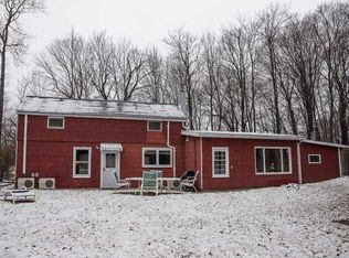 71 Carter Rd, Pleasant Valley, NY 12569