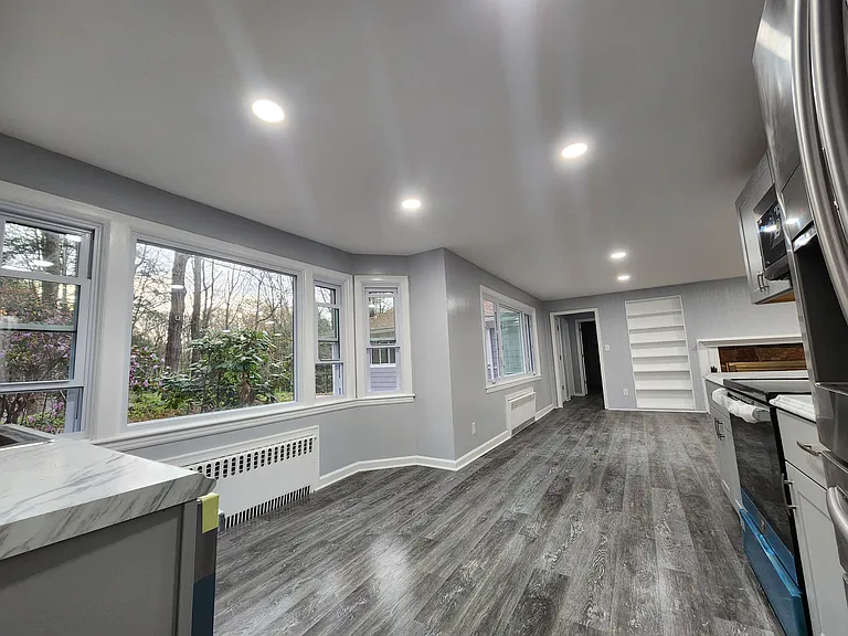 1751 S Main St — Photo 7