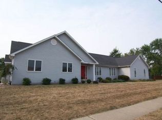 1885 W Ravina Park Rd, Decatur, IL 62526