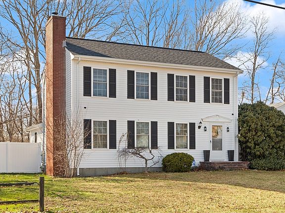 2nd image of 915 Almy Rd