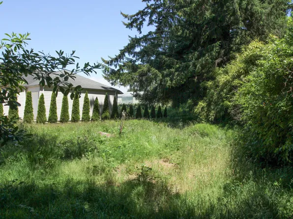 185 N Bay St, Waldport, OR 97394