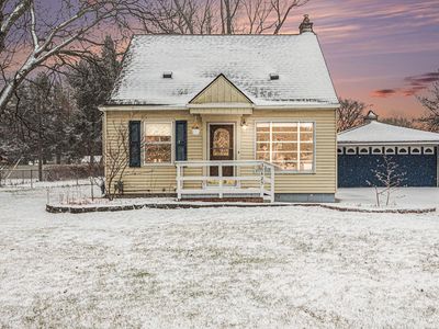 35425 Five Mile Rd, Livonia, MI, 48154