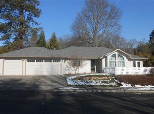 106 NW Sinclair Dr, Grants Pass, OR