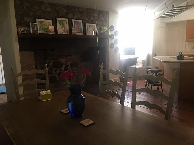 Kitchen, eat-in space