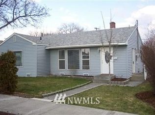 1027 Rose Ave, Moses Lake, WA 98837