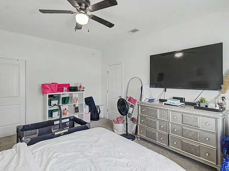 881 Grayson Ave — Photo 12