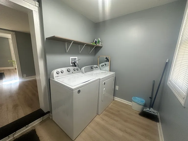 4207 Albany St — Photo 7