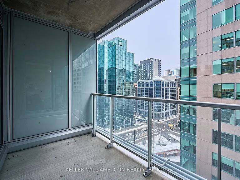 101 Queen St #911 — Photo 22