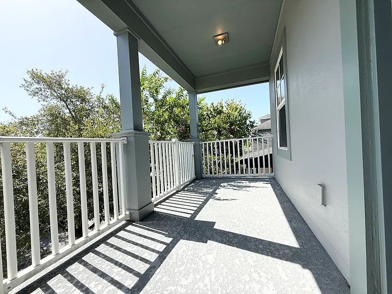 13836 Sachs Ave — Photo 21