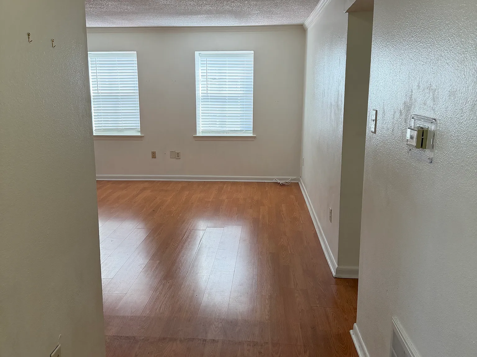 2 bed, 893 sqft, $1,200 — Photo 3