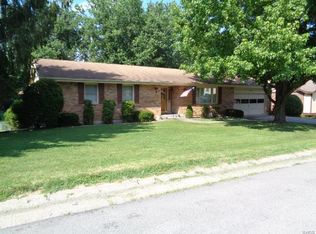 182 Gemini Dr, Hannibal, MO 63401