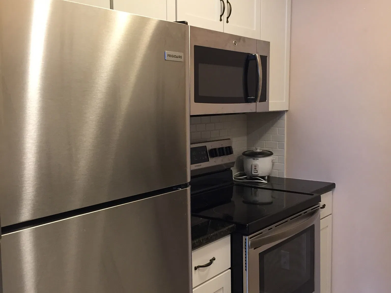 3 bed, 1.5 bath, $4,800 — Photo 4