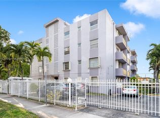 Palm Breeze, Miami, FL 33135