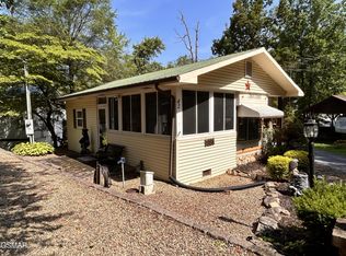 261 Lily Way, Cosby, TN 37722