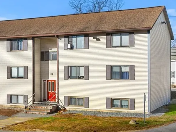 175 Willard St APT 26, Lowell, MA 01850