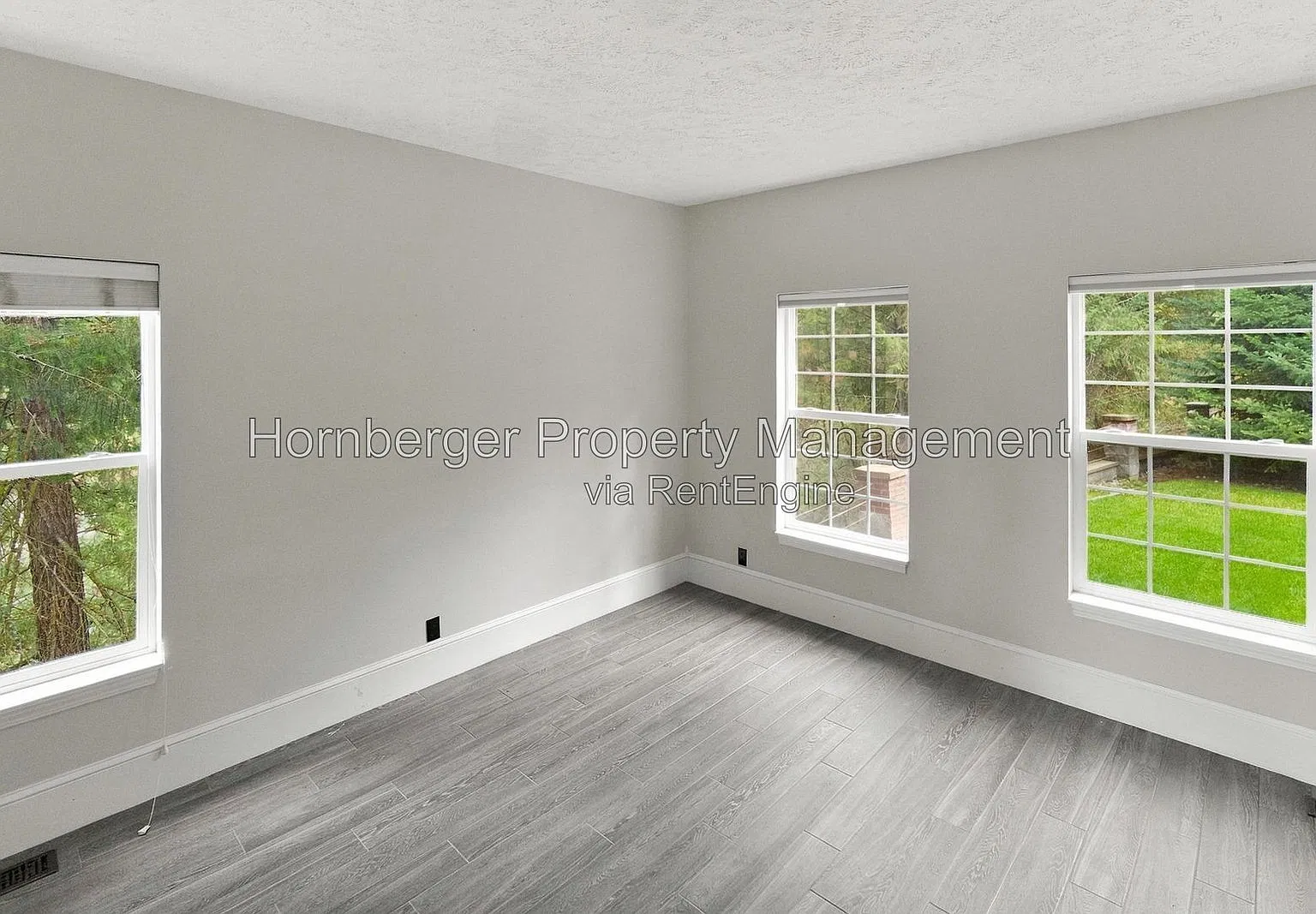 4 bed, 2.5 bath, 2581 sqft, $2,995 — Photo 3