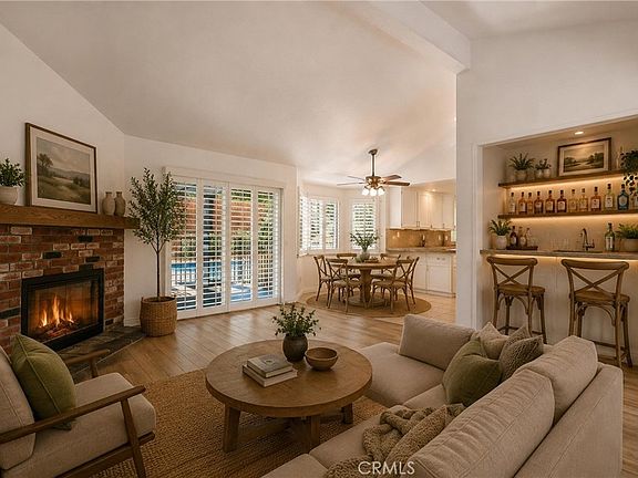 3rd image of 620 Valley View Dr