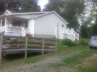 8285 Dunn Rd, Munith, MI 49259