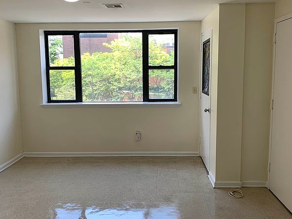 3rd image of 1665 Bedford Ave #3N