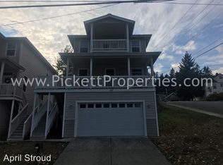 151 N Wycoff Ave, Bremerton, WA 98312
