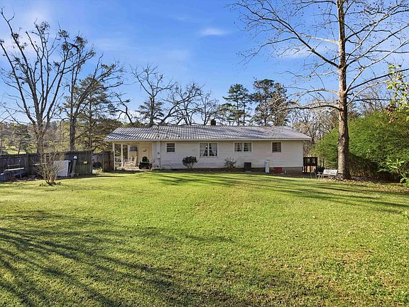 3rd image of 3710 Ebell Rd