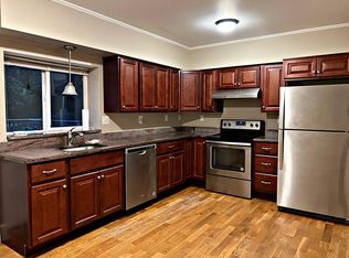 2 The Brooks Farm Ln, Chester, NY 10918