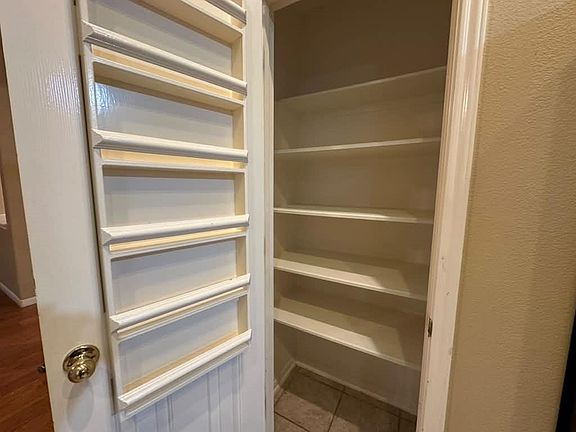 5th image of 10507 Aster Crest Ct